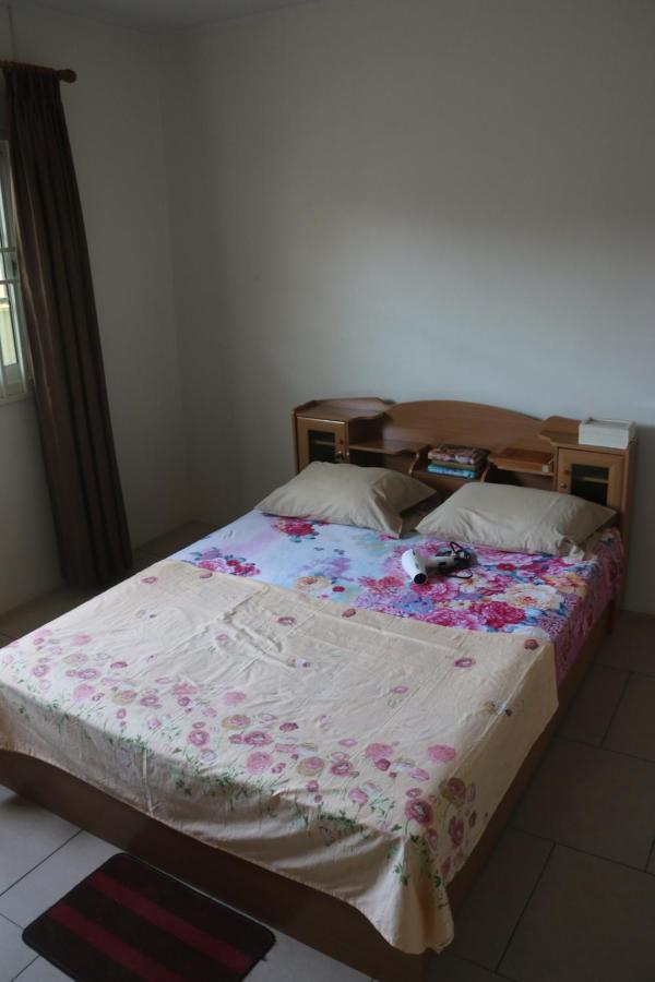 Dubbel Woonhuis Selderiestraat ปารามารีโบ ภายนอก รูปภาพ